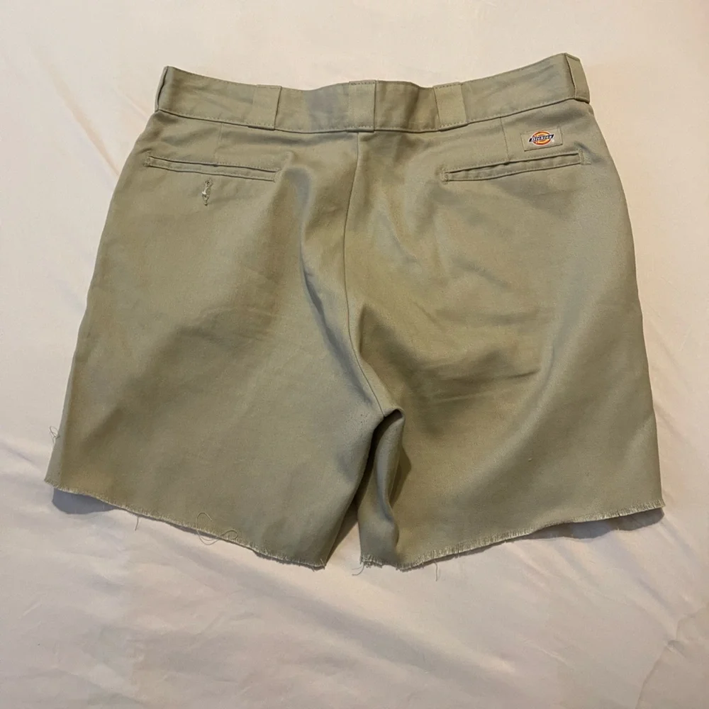 Dickies Tan Flat Front cut off Shorts - Picture 4 of 5